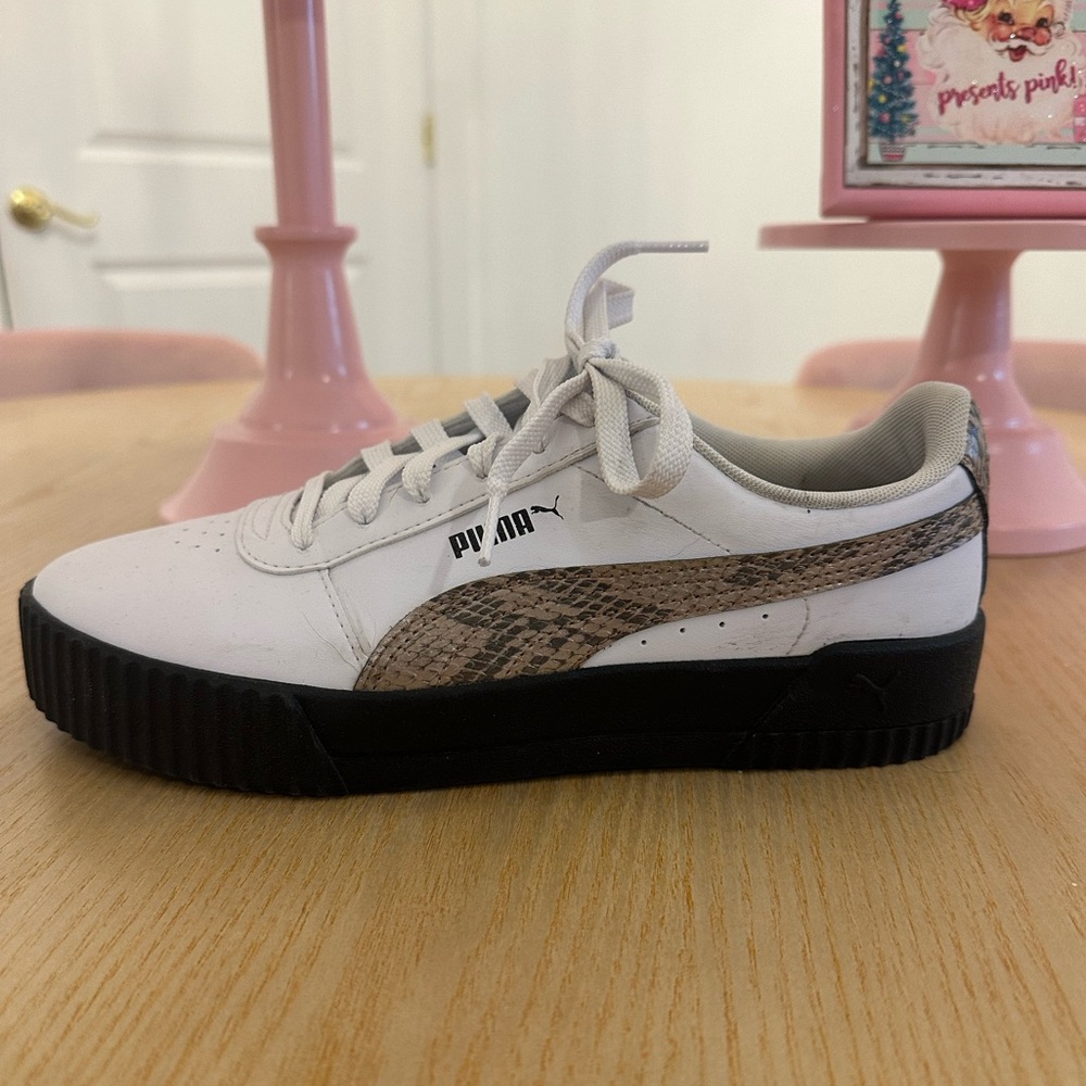 Puma Soft comfort sneakers